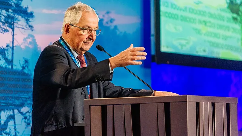 Klaus Töpfer Wikipedia https://creativecommons.org/licenses/by/2.0/